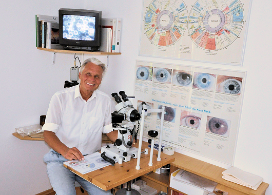 Der diagnostische Arbeitsplatz mit Iris- und Dunkelfeldmikroskop